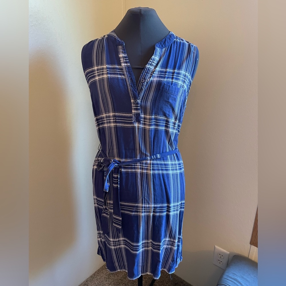 Faded Glory Navy and White Plaid Tie Shirt Dress